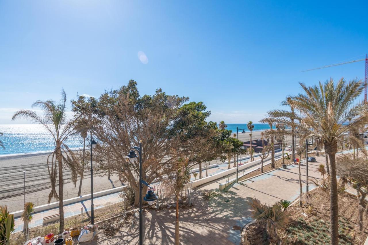 Apartamento Familiar Vistas Al Mar By Rent Me Estepona Bagian luar foto