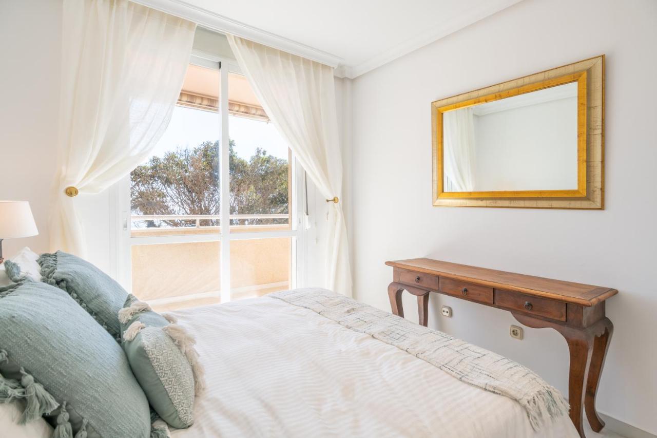 Apartamento Familiar Vistas Al Mar By Rent Me Estepona Bagian luar foto